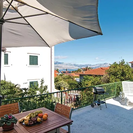 Vakantiehuis 3 Bedroom Cozy In *